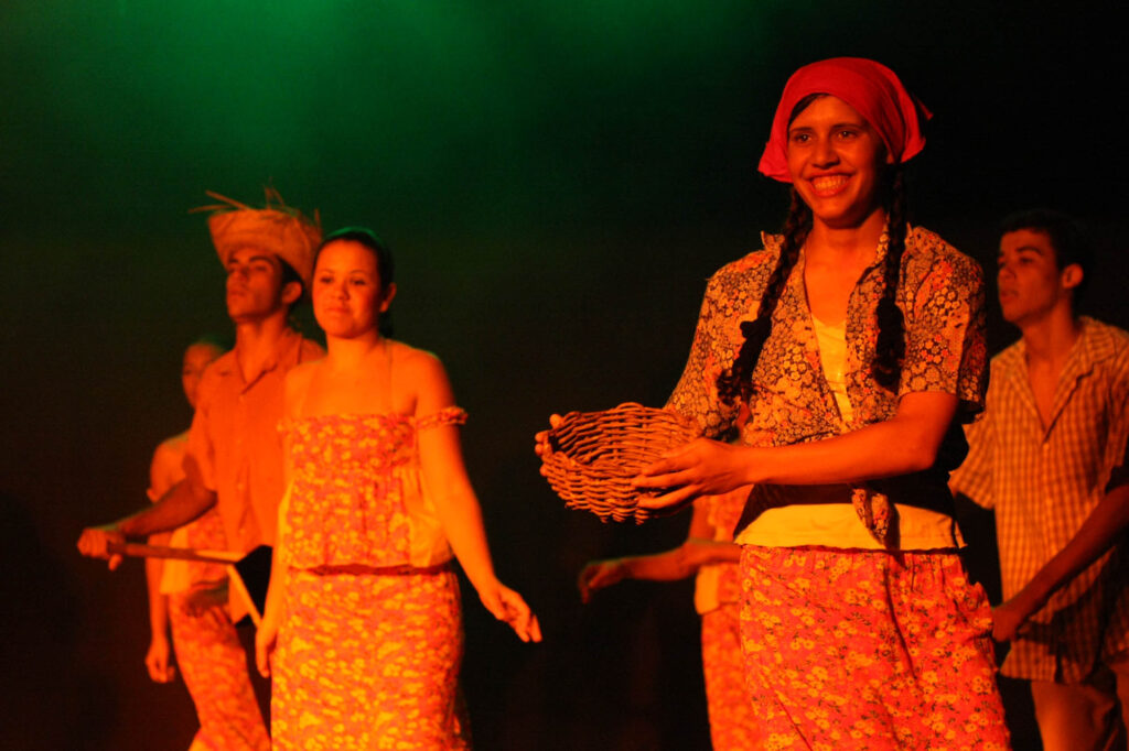 Vidas Secas do Grupo de Dança Raízes