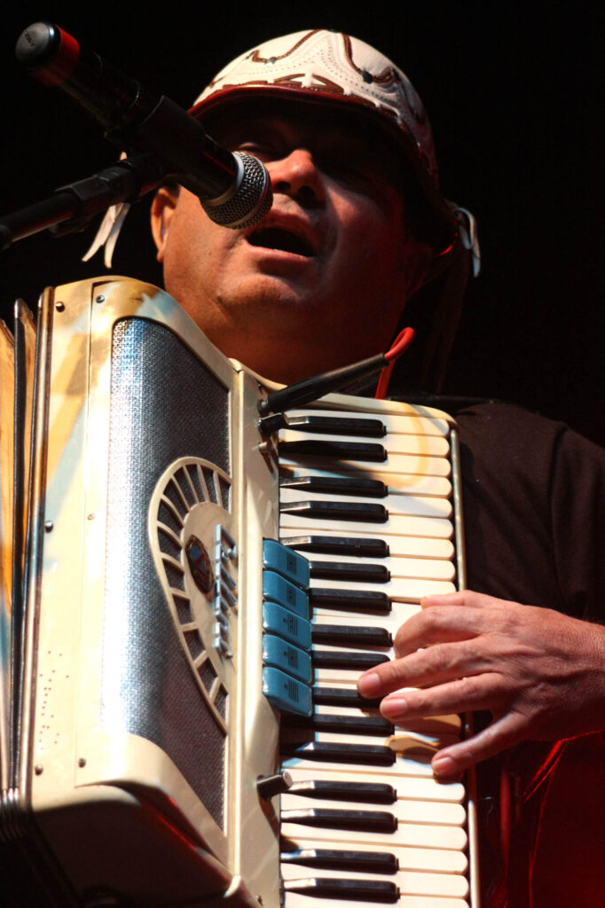Nelson do Acordeon e Banda