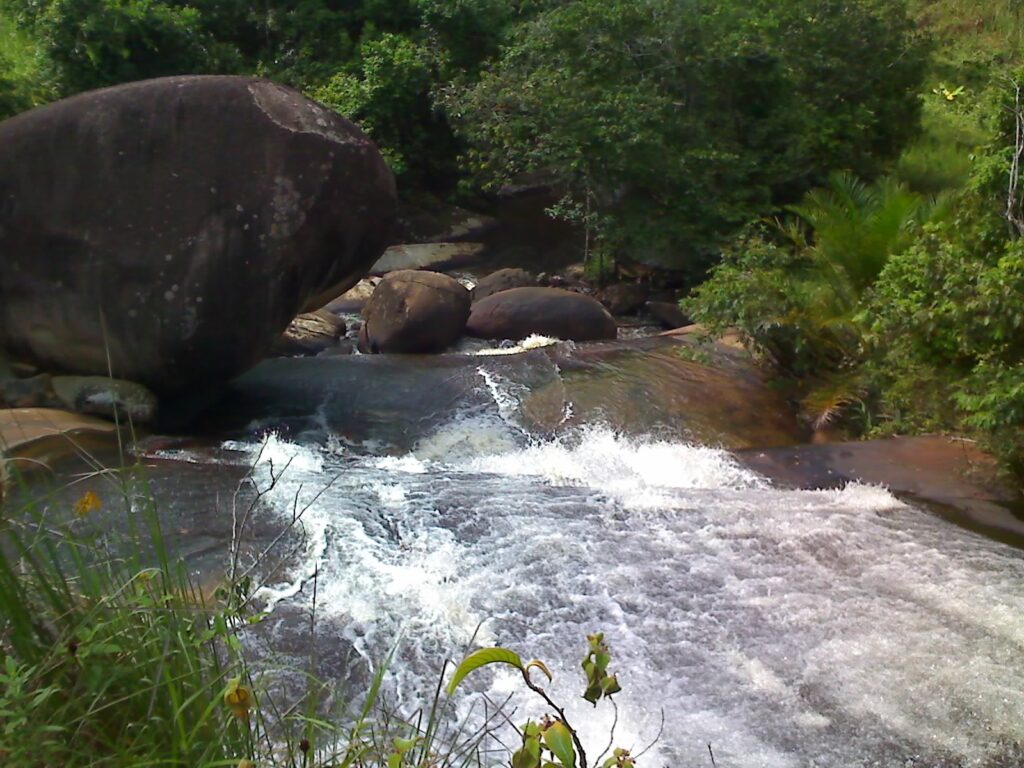 CACHOEIAS  DE LAGOA DOS GATOS - PE