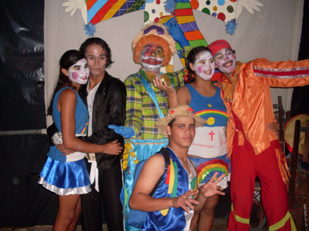 troupe do palhaço arco iris