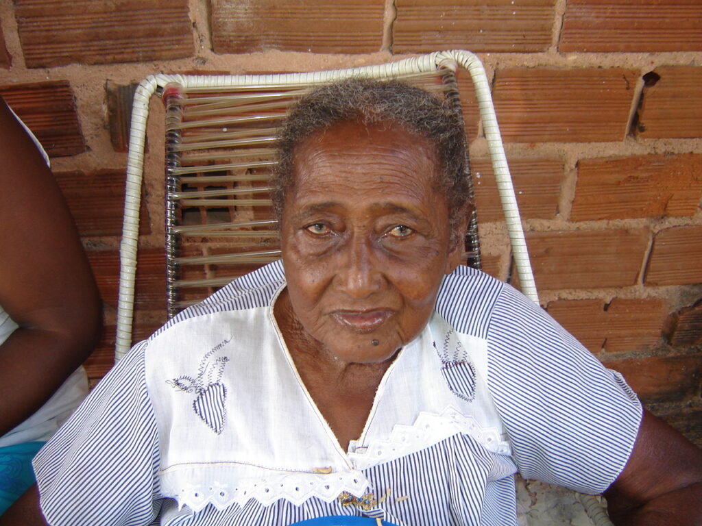 "Maezinha", filha de Pai Adão