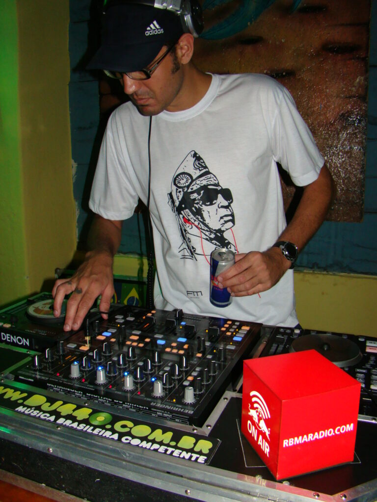 Lançamento do cd "Brasil do Futuro" do DJ 440