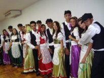 apresentçao no lançmento festa da uva em petro
