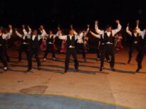apresentaçao tarantela na festa do tomate