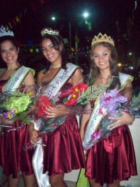 rainha e princesa da festa da uva