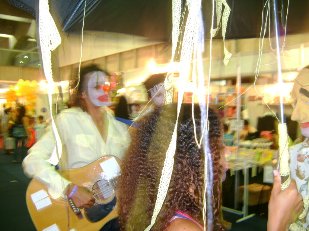 O Baile dos Seres Imaginários na 7° Bienal do Livro