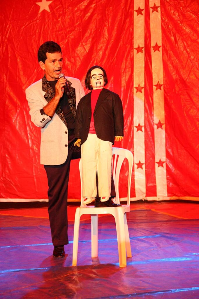 Circo Faz a Criança Sorrir