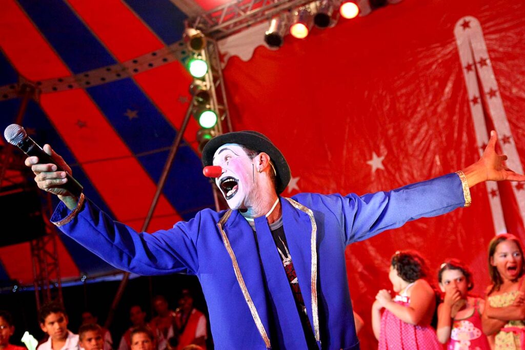 Circo Faz a Criança Sorrir