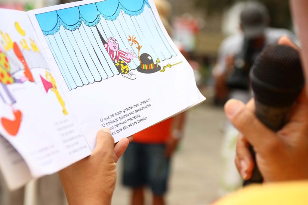 Projeto Livros Andantes em Palmares