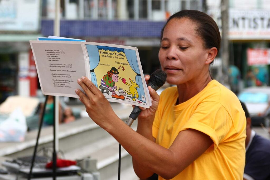 Projeto Livros Andantes em Palmares