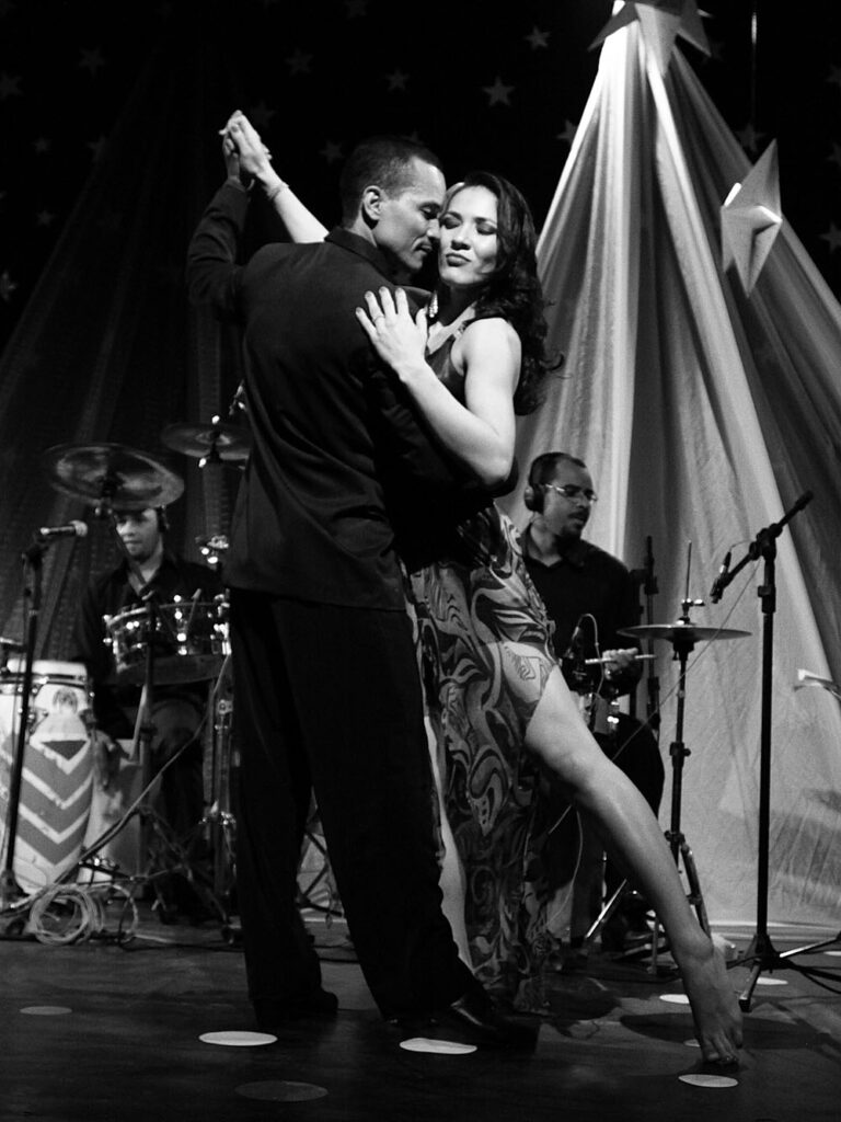 Fabiana Santiago e Marcos Canuto(Cia de dança Canuto)