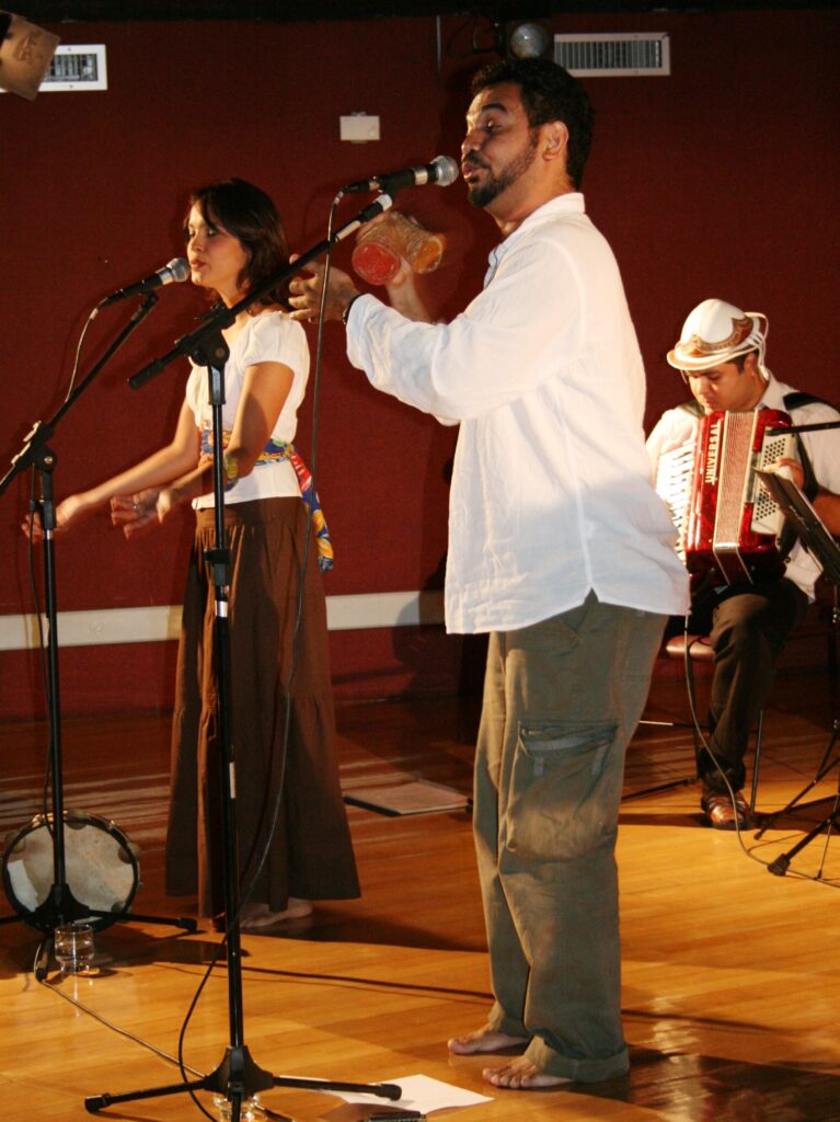 ALÉM DA ESTRADA