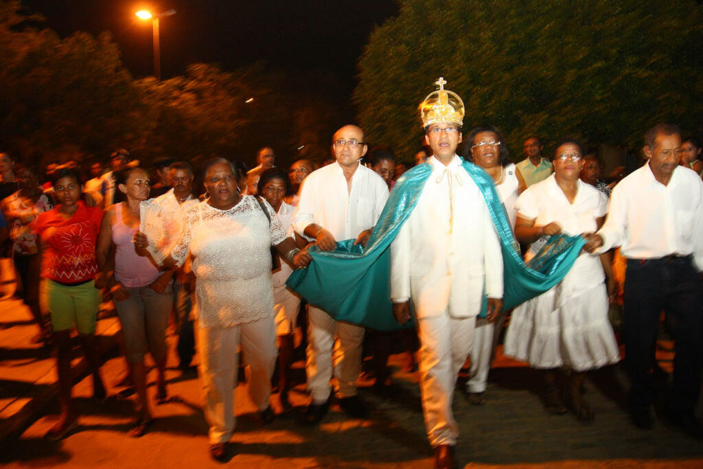 Cortejo da Confraria do Rosário em Floresta