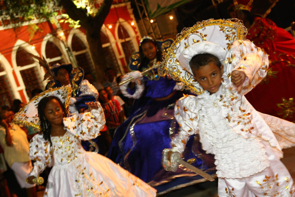 Maracatu de Baque Virado Povo de Pai Adão