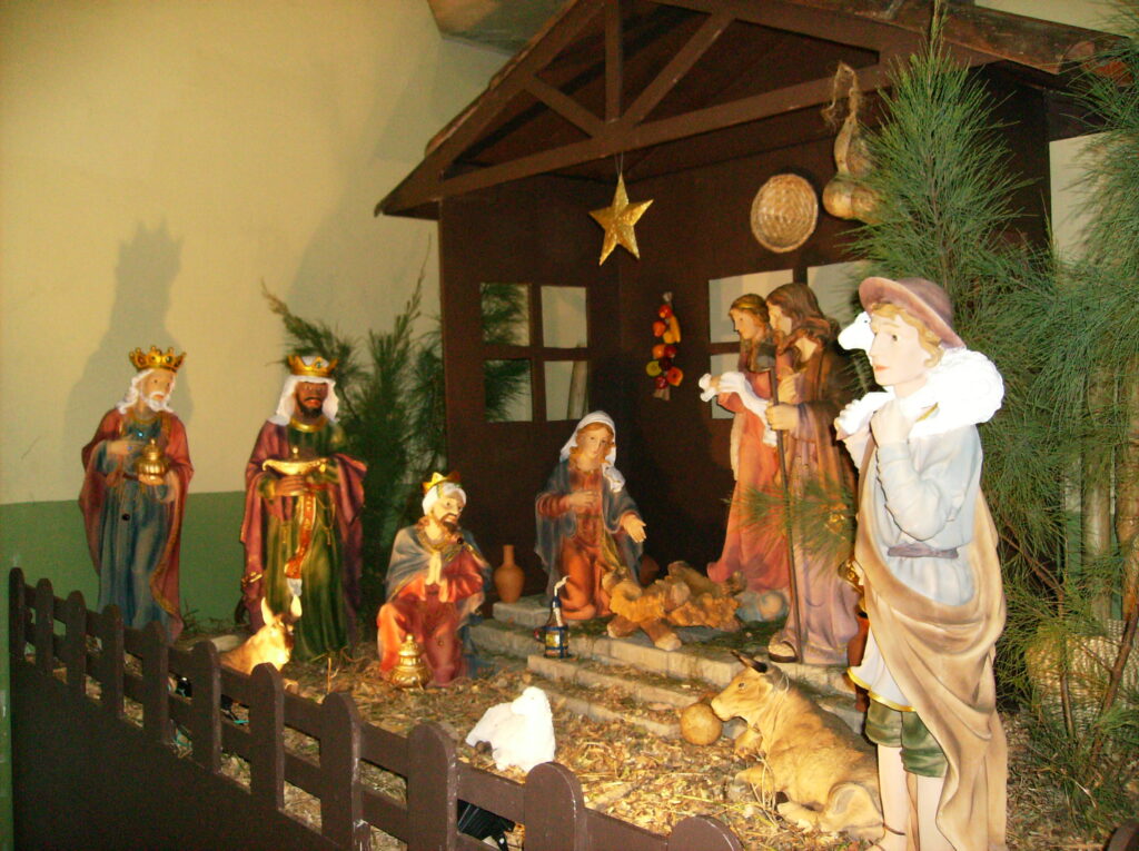 Paróquia da Harmonia inaugura novo presépio de Natal