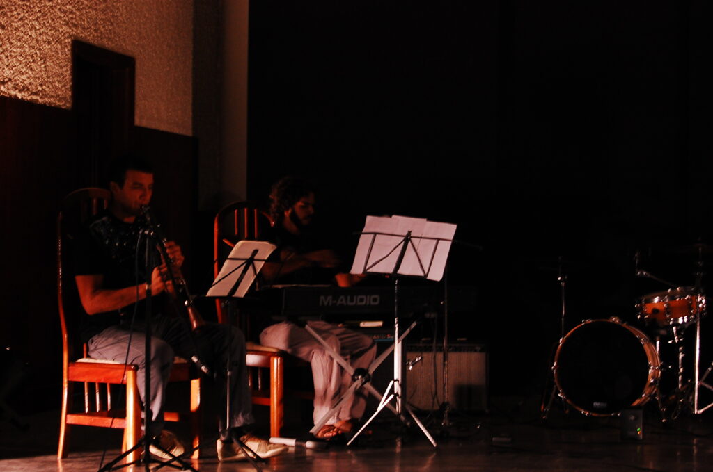 Jovanir (Clarinete) Glauco Segundo (piano| teclado)