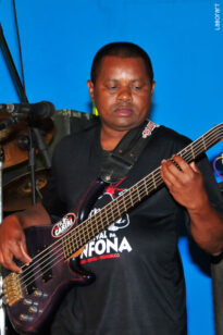 Joel - Baixo