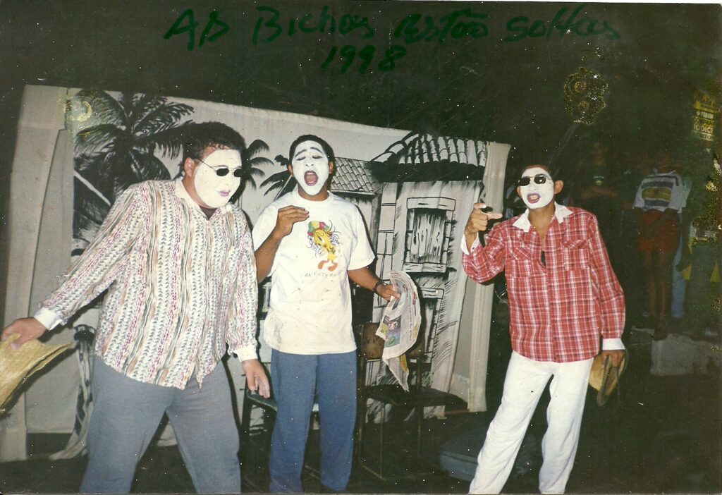 AS BICHAS ESTAO SOLTAS - 1997