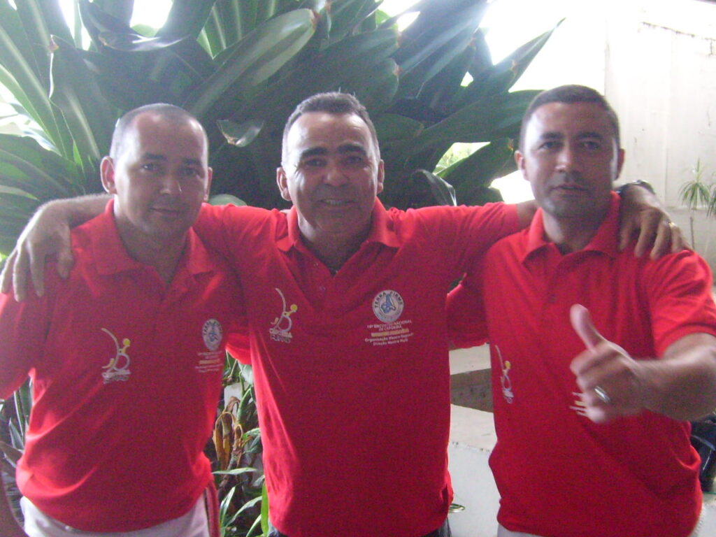 mestre Pualomolla,Mestre quebra barreira,Mestre zimbele