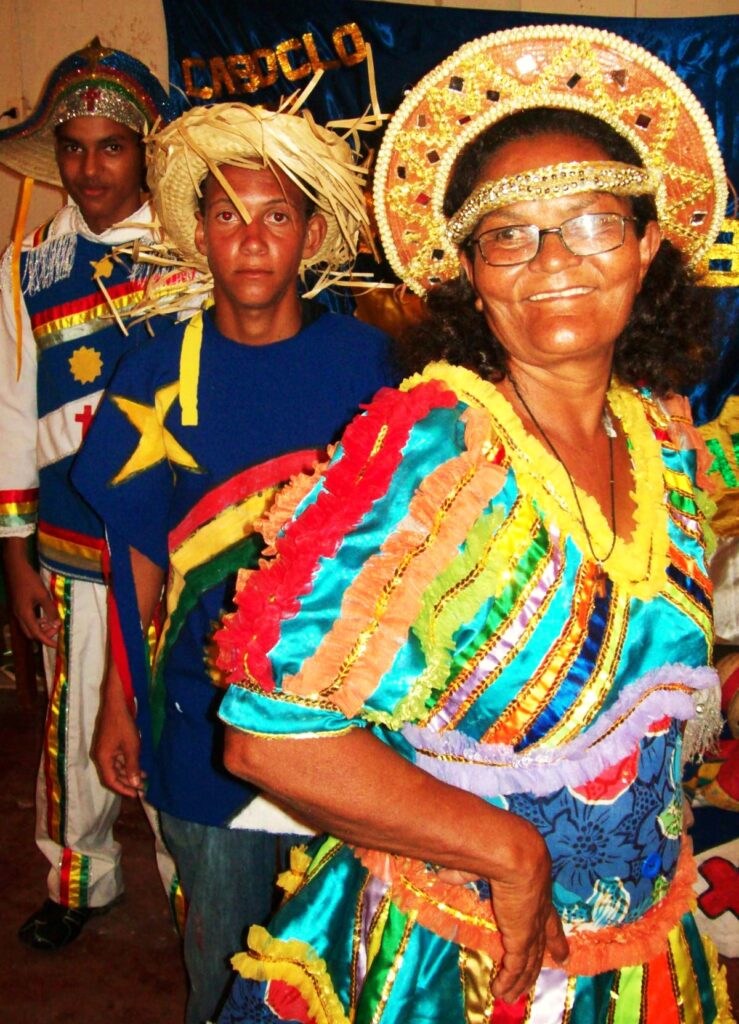 ELES DANÇAM E ENCANTAM COM AS CORES DE PERNAMBUCO