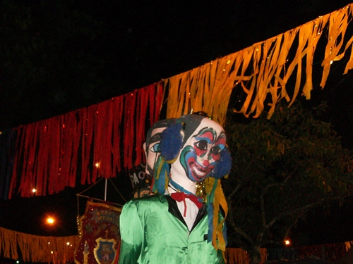 Papa Defunto anima quarta-feira de cinzas