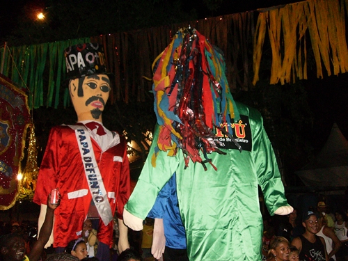 Papa Defunto anima quarta-feira de cinzas