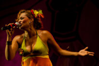 Show de Orquestra 100% Mulher em Itamaracá, no Carnaval 2010