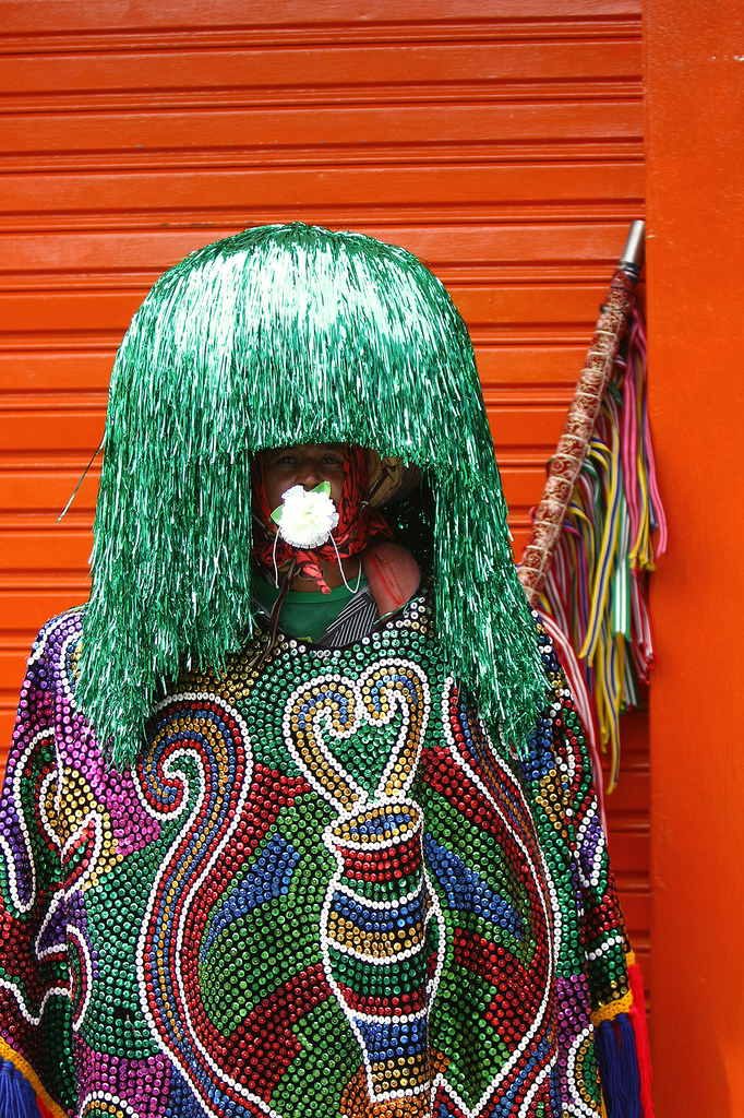 Encontro de maracatus em Nazaré da Mata, no Carnaval 2010