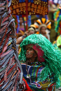 Encontro de maracatus em Nazaré da Mata, no Carnaval 2010