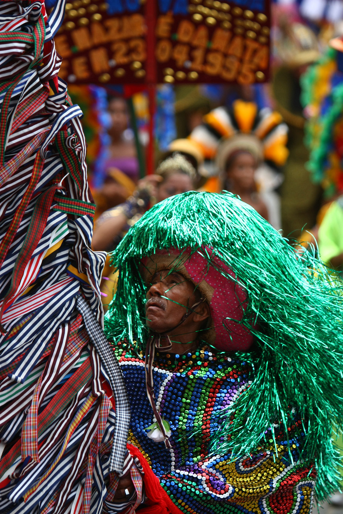 Encontro de maracatus em Nazaré da Mata, no Carnaval 2010