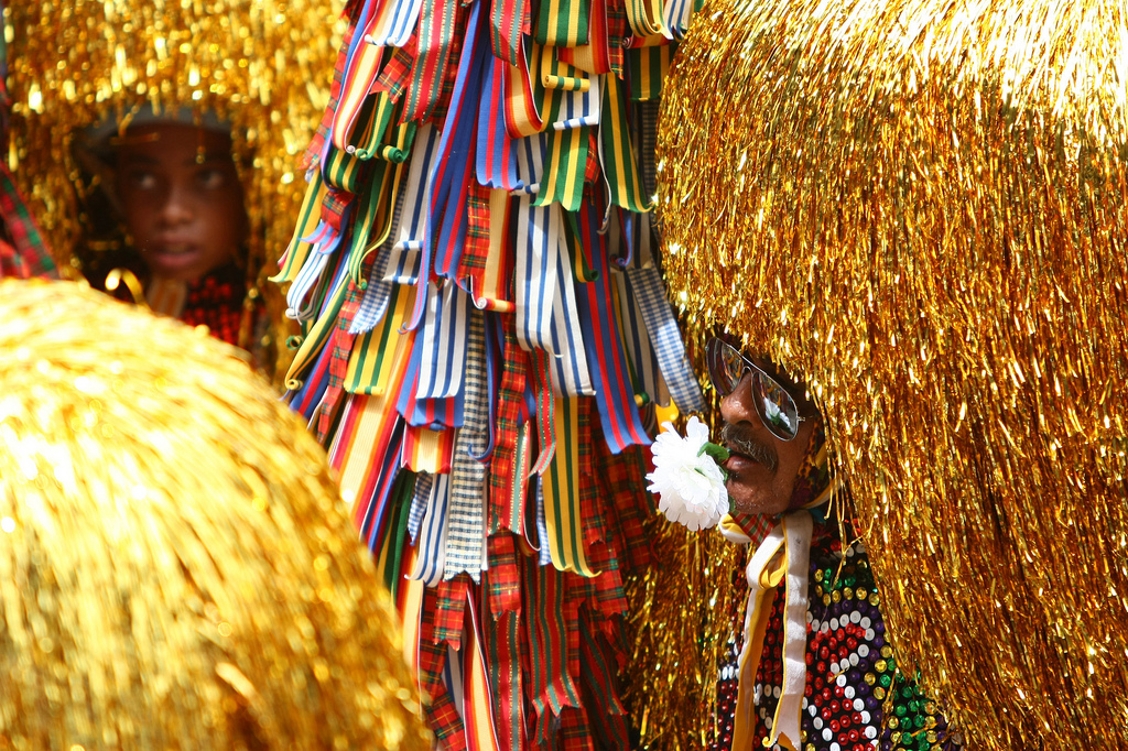 Encontro de maracatus em Nazaré da Mata, no Carnaval 2010