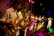 Show de Orquestra Raízes Pernambucanas, em Itamaracá