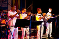 Show de Orquestra Raízes Pernambucanas, em Itamaracá