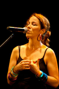 Carnaval 2010 - Karina Buhr em Goiana