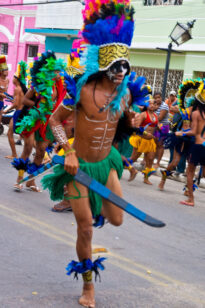 Encontro de Caboclinhos em Goiana, no Carnaval 2010