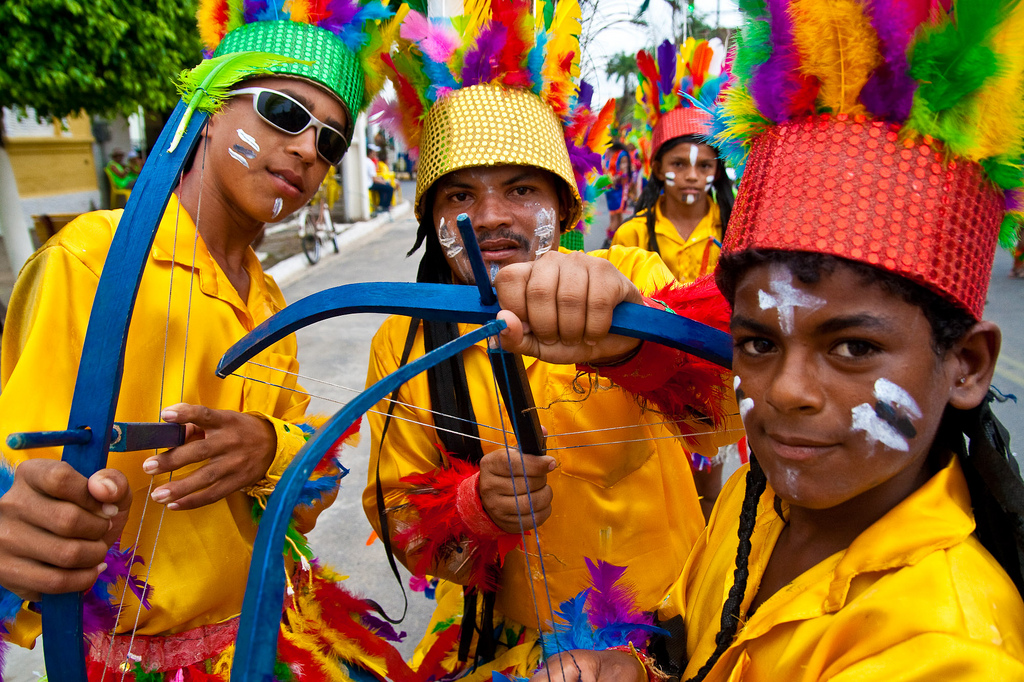 Encontro de Caboclinhos em Goiana, no Carnaval 2010