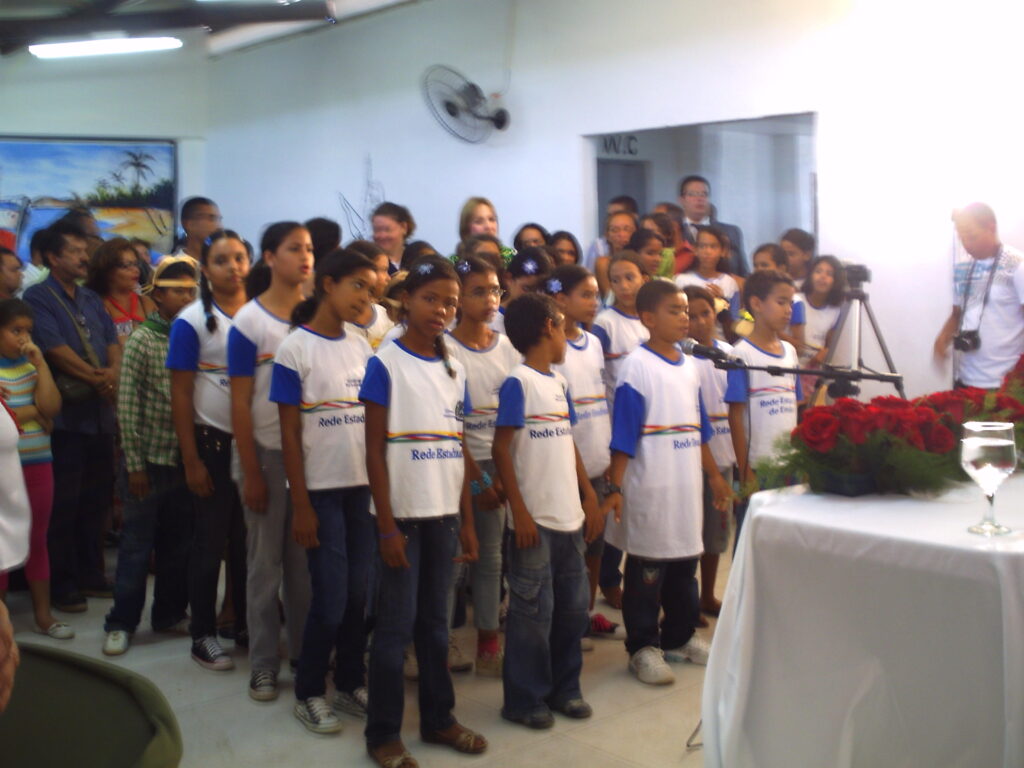 GRANDE MOMENTO DA INAUGURAÇÃO DA BIBLIOTECA CAETÉS I-18 ANOS