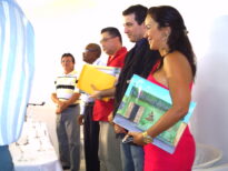 AUTORIDADES PRESENTES -NA INAUGRUAÇÃO DDO CENT