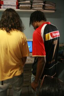 Entre os participantes César e Robinho.