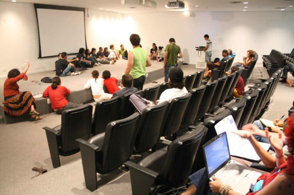 Reunião Geral realizada no dia 11/10 no Auditório II do Museu da República