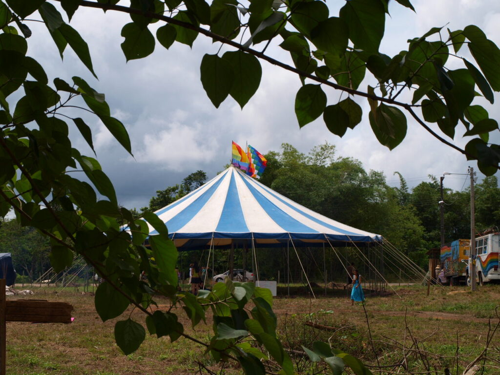 La Carpa de Circo que alberga más de 500 personas