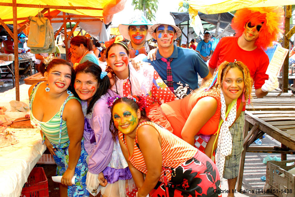 A TRUPE NA FEIRA