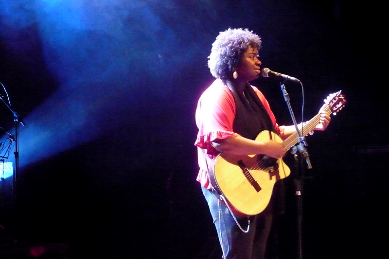 MPB no palco do Teatro do CIEE