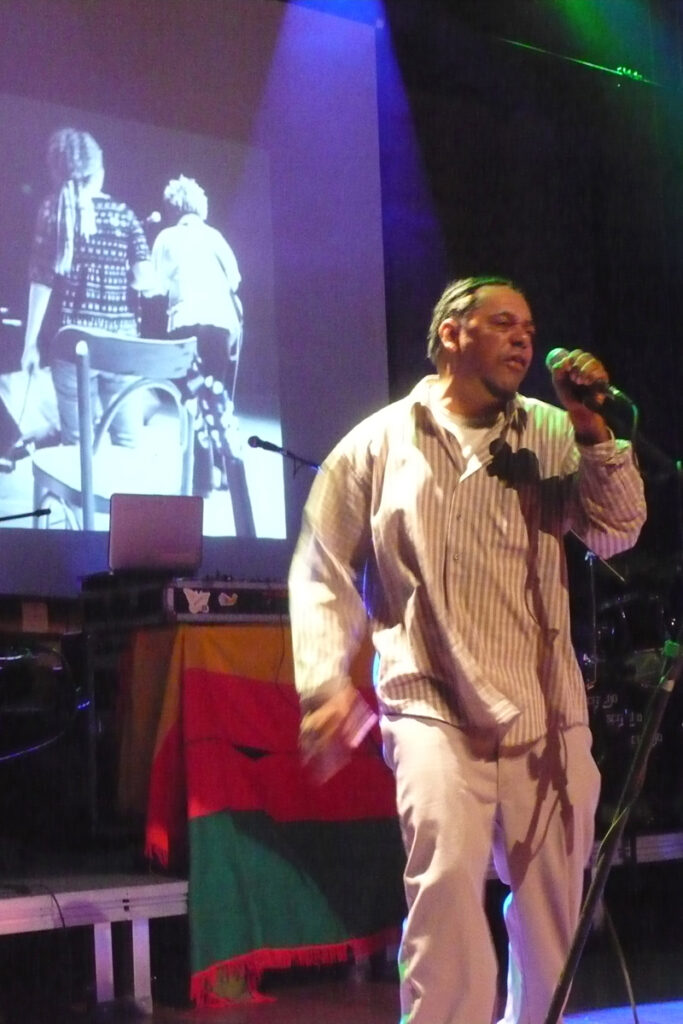 MPB no palco do Teatro do CIEE