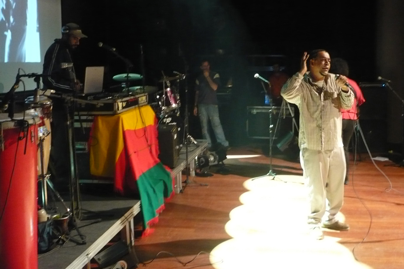 MPB no palco do Teatro do CIEE