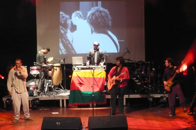 MPB no palco do Teatro do CIEE
