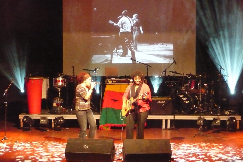 MPB no palco do Teatro do CIEE