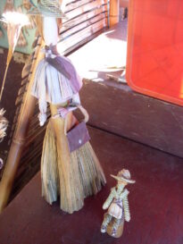 Boneca em Buriti e palha de Milho e cabelos de sisal
