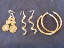 Brinco tipo Argola. R$10,00