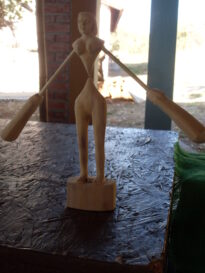 Escultura Balança mais não Cai. R$30,00 (Autor: Racar)
